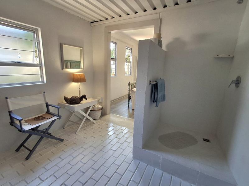 2 Bedroom Property for Sale in Hannasbaai Western Cape